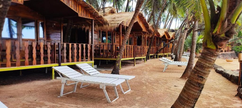 Sea Front Cottage Little Khola Cola Bagian luar foto
