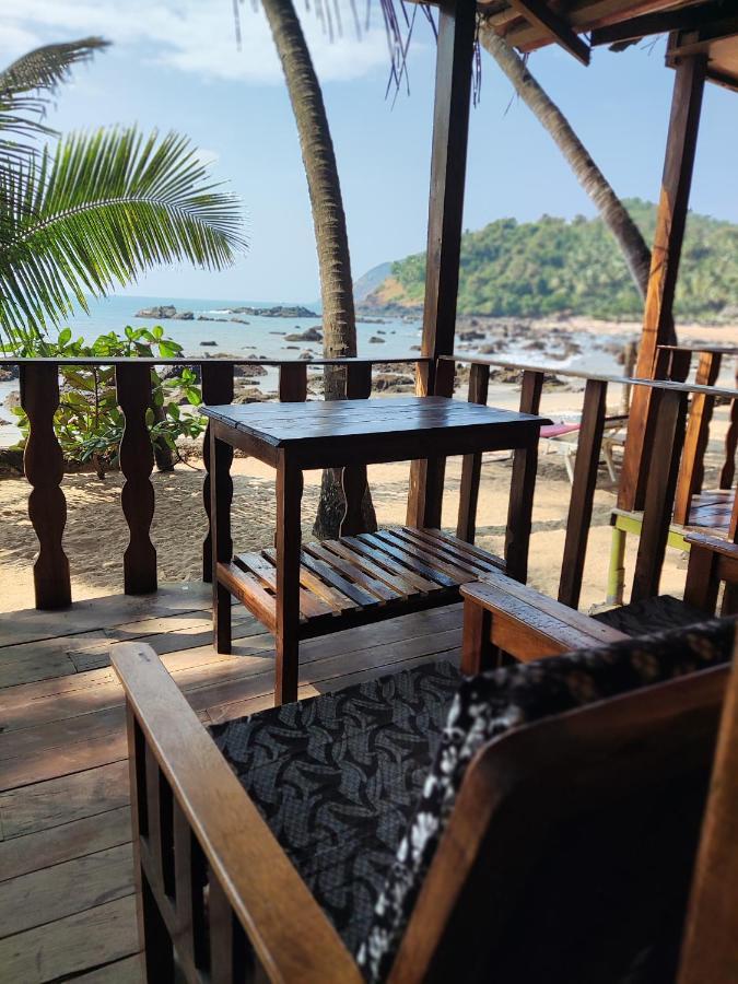Sea Front Cottage Little Khola Cola Bagian luar foto