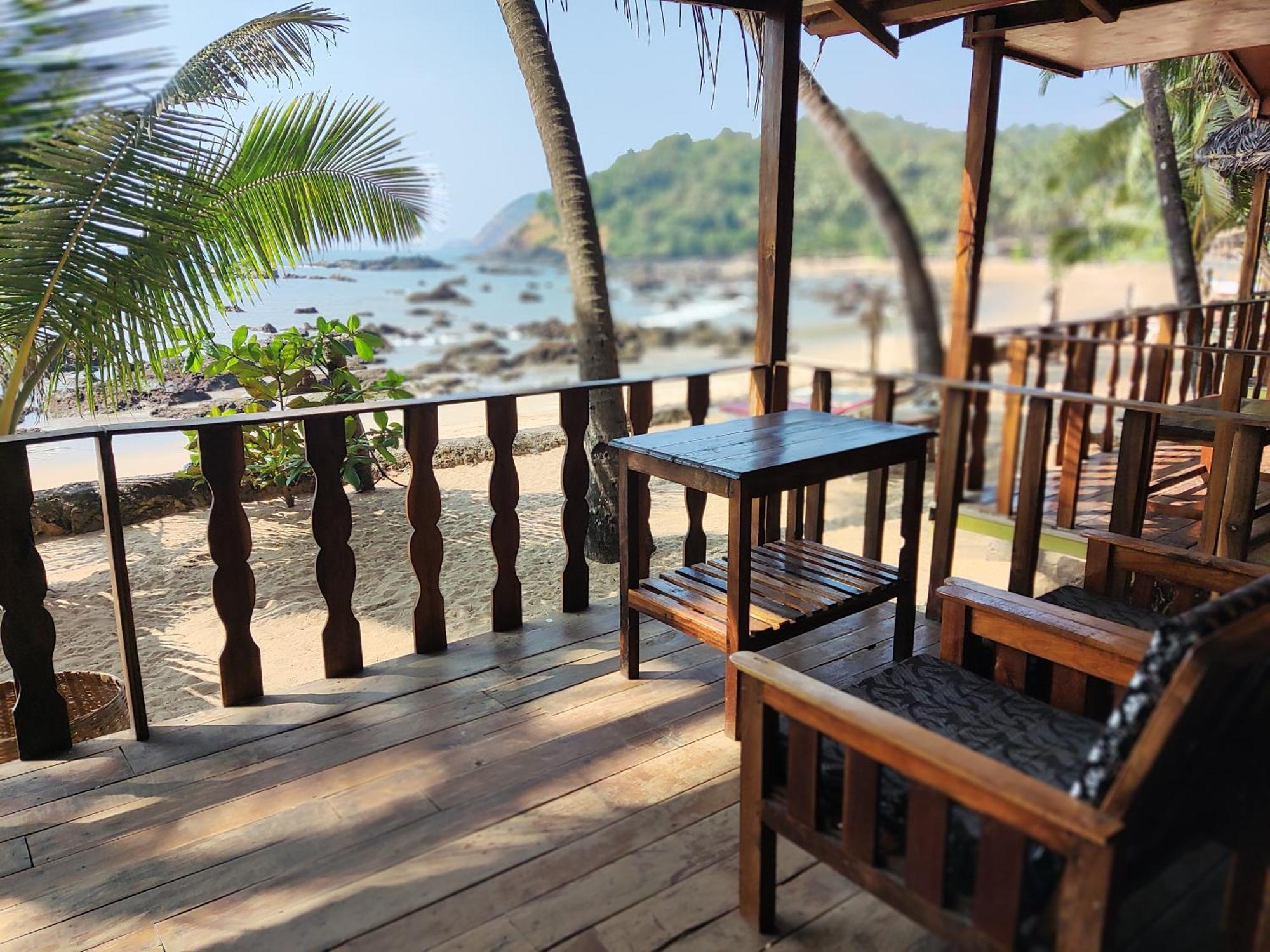Sea Front Cottage Little Khola Cola Bagian luar foto